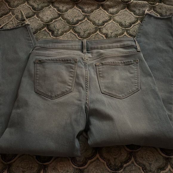 Old navy women’s rockstar jeans super skinny with “built-in warm” - Picture 6 of 6